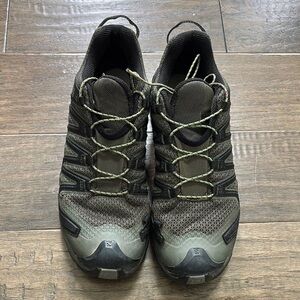 Salomon Men's XA PRO 3D V9 GORE-TEX Trail Running Shoes EUC